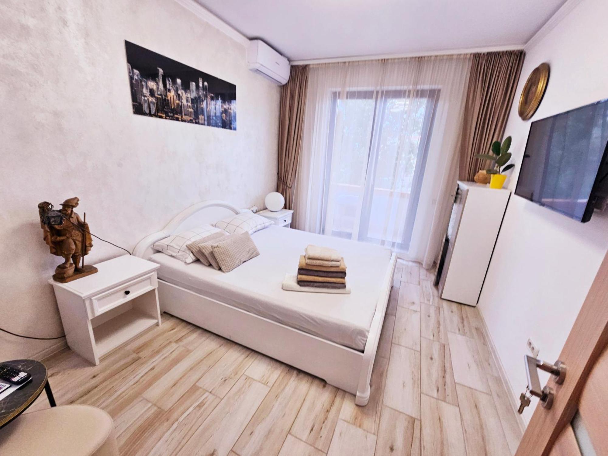 Andrew'S Apartment Central Mamaia Ngoại thất bức ảnh